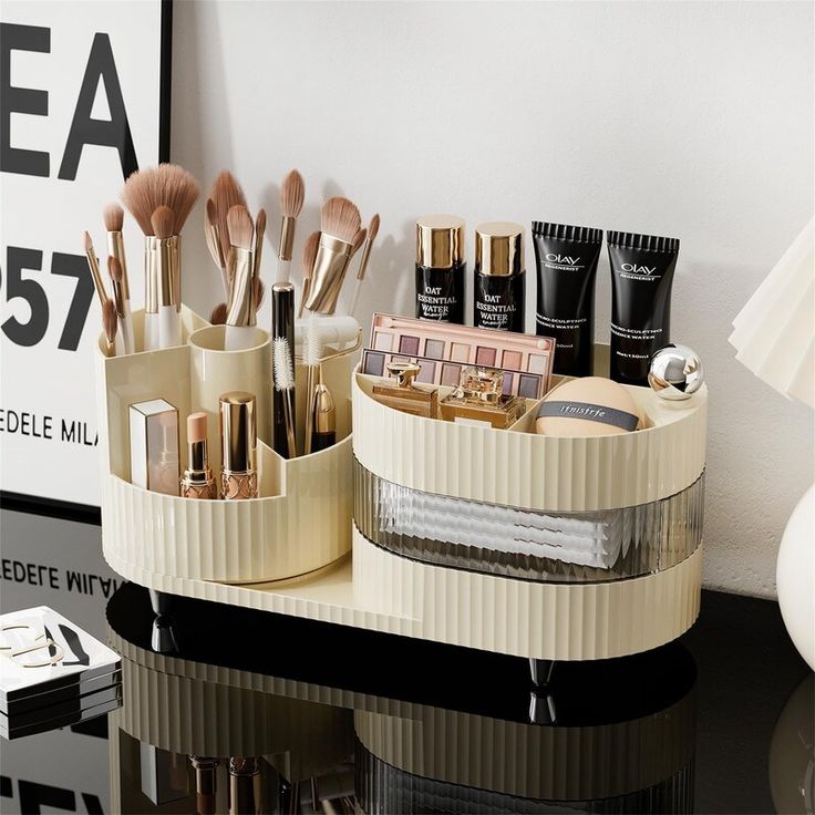 360° Rotating Makeup Organizer – Large Capacity Cosmetic Storage Box for Vanity